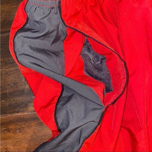 Vintage Nike Swim Trunks  - Picture 4 of 6